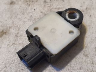 bontott TOYOTA AURIS Központi Ütközés Érzékelő