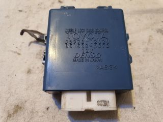 bontott TOYOTA AURIS Központizár Elektronika