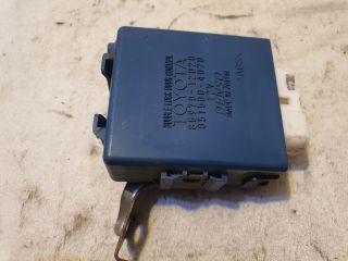 bontott TOYOTA AURIS Központizár Elektronika