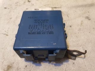 bontott TOYOTA AURIS Központizár Elektronika