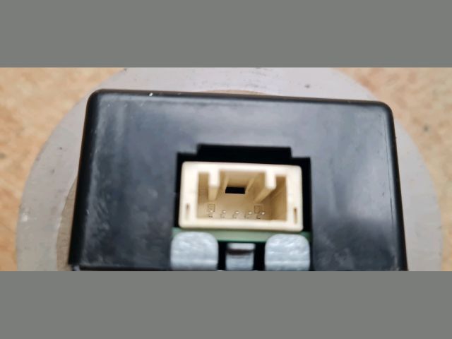 bontott TOYOTA AURIS Központizár Elektronika