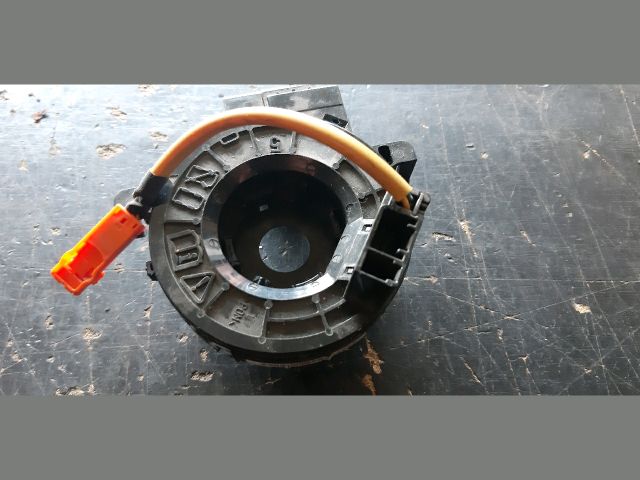 bontott TOYOTA AURIS Légzsák Átvezető Szalagkábel