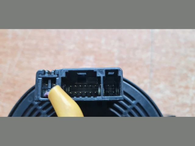 bontott TOYOTA AURIS Légzsák Átvezető Szalagkábel