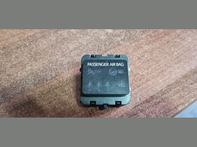 bontott TOYOTA AURIS Légzsák Visszajelző