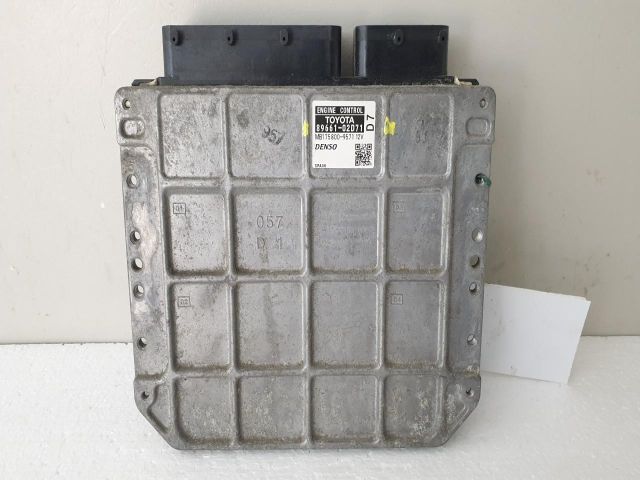 bontott TOYOTA AURIS Motorvezérlő