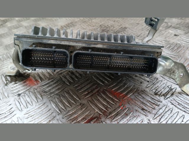 bontott TOYOTA AURIS Motorvezérlő