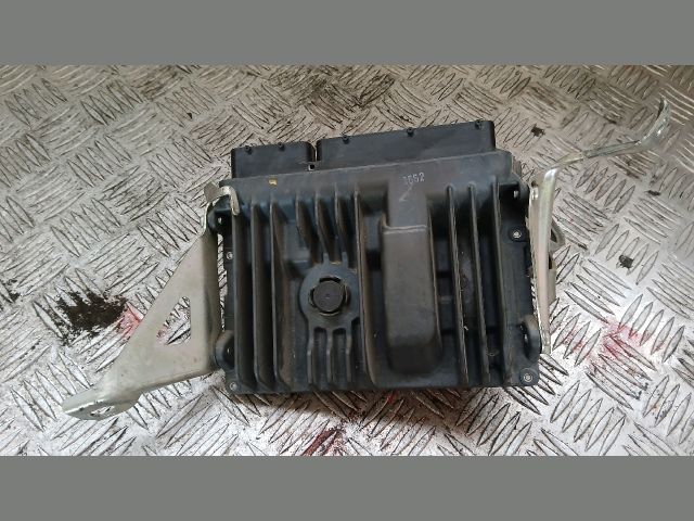 bontott TOYOTA AURIS Motorvezérlő