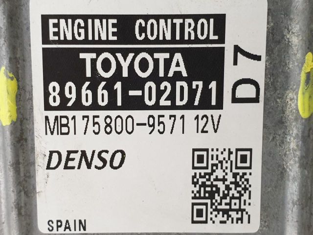 bontott TOYOTA AURIS Motorvezérlő