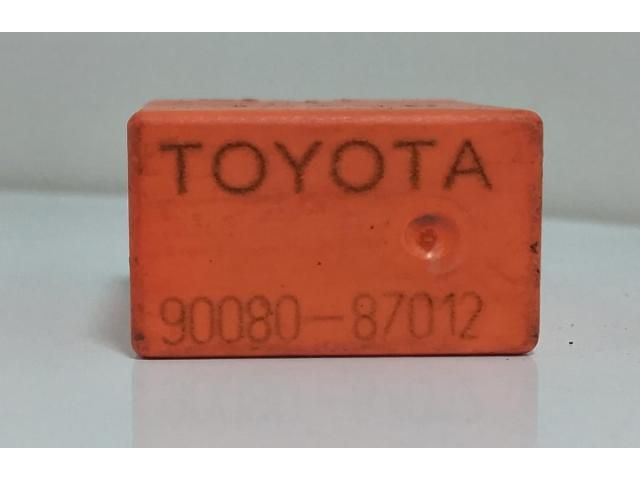 bontott TOYOTA AURIS Relé