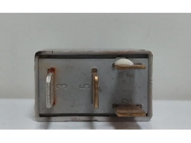 bontott TOYOTA AURIS Relé