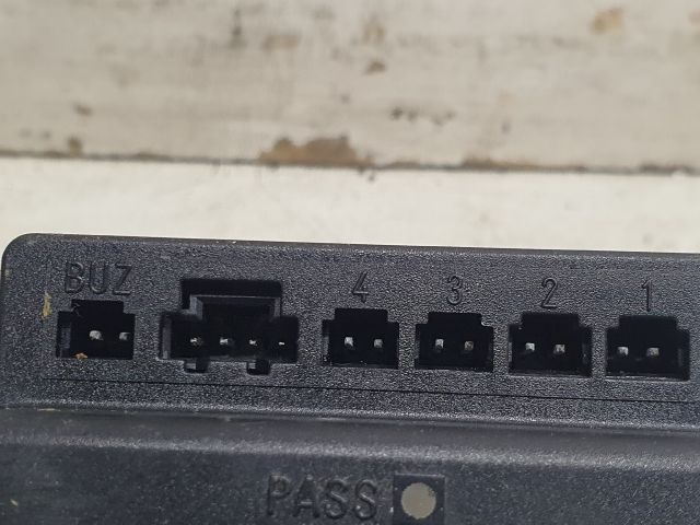 bontott TOYOTA AURIS Tolatóradar Elektronika