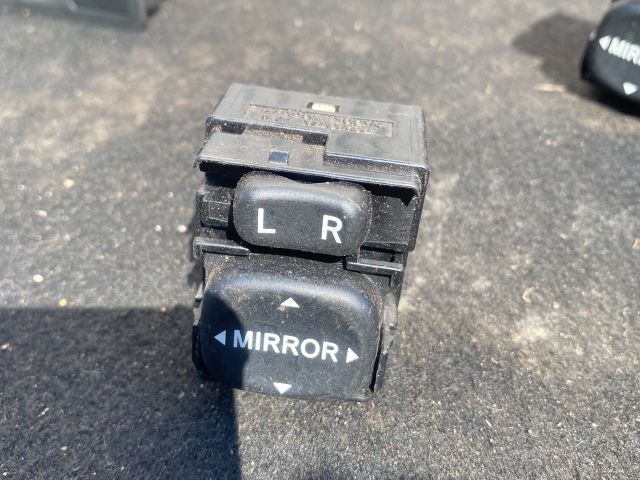 bontott TOYOTA AURIS Tükör Kapcsoló