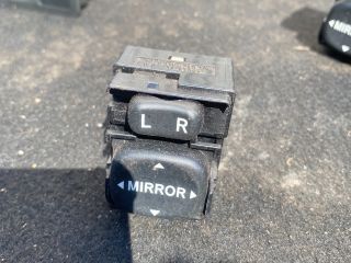 bontott TOYOTA AURIS Tükör Kapcsoló