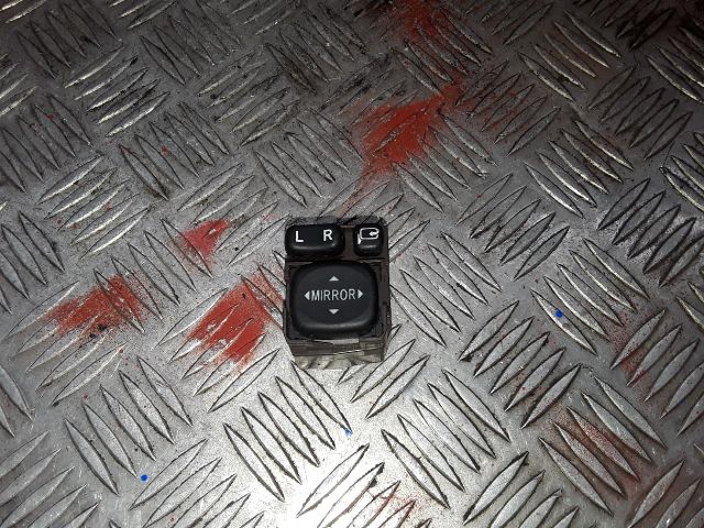 bontott TOYOTA AURIS Tükör Kapcsoló