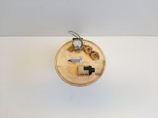 bontott TOYOTA AURIS Üzemanyagszint Jeladó