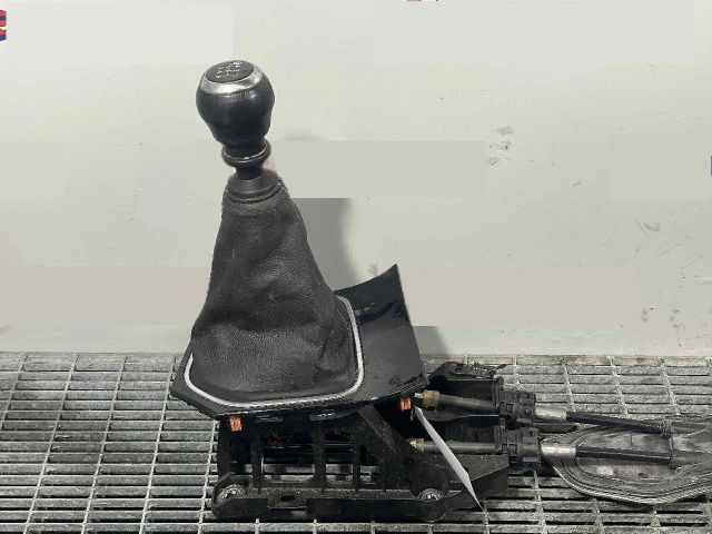 bontott TOYOTA AURIS Váltógomb