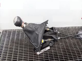 bontott TOYOTA AURIS Váltógomb