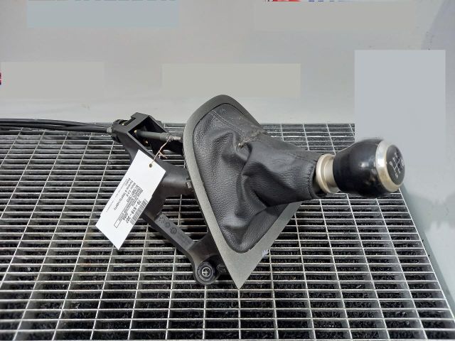 bontott TOYOTA AURIS Váltógomb