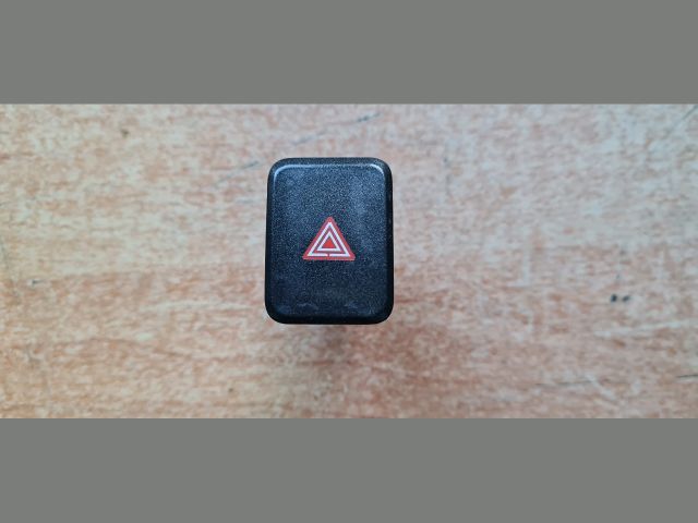 bontott TOYOTA AURIS Vészvillogó Kapcsoló