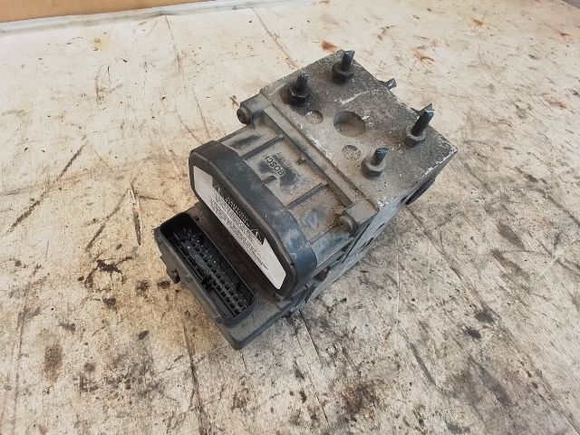 bontott TOYOTA AVENSIS T22 ABS Kocka