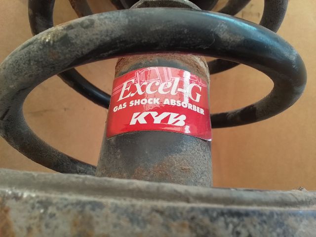 bontott TOYOTA AVENSIS T22 Bal első Gólyaláb (Lengécsillapító, Rugó)