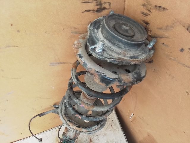 bontott TOYOTA AVENSIS T22 Bal első Gólyaláb (Lengécsillapító, Rugó)