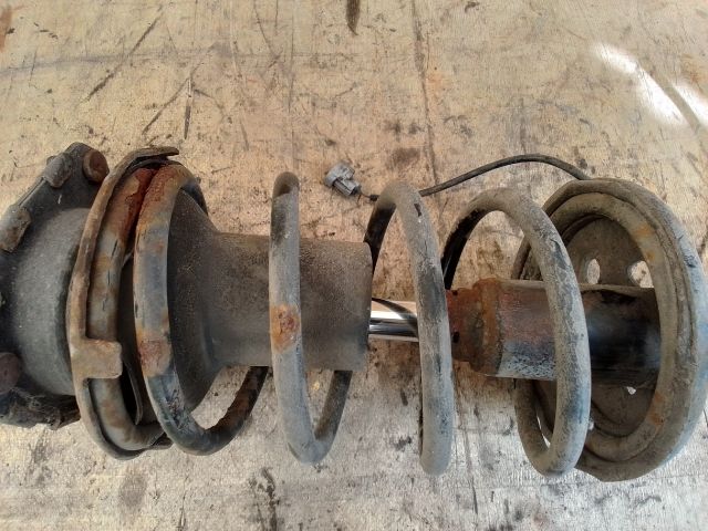 bontott TOYOTA AVENSIS T22 Jobb első Gólyaláb (Lengécsillapító, Rugó)