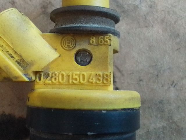 bontott TOYOTA AVENSIS T22 Porlasztó (1 db)