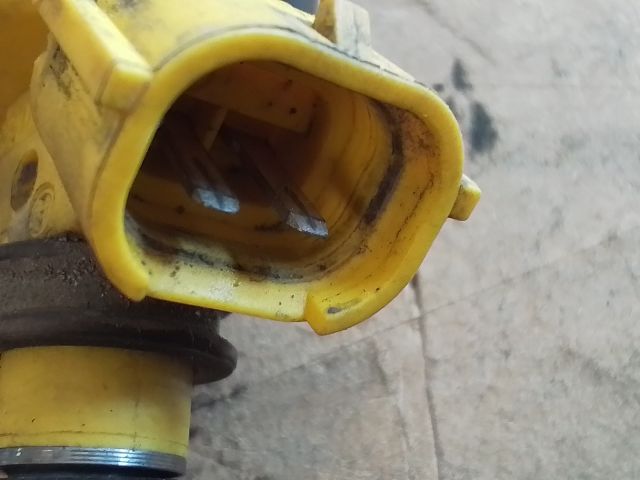 bontott TOYOTA AVENSIS T22 Porlasztó (1 db)