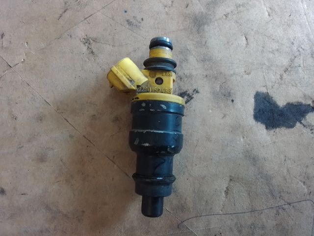 bontott TOYOTA AVENSIS T22 Porlasztó (1 db)