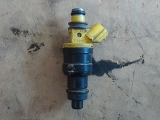 bontott TOYOTA AVENSIS T22 Porlasztó (1 db)