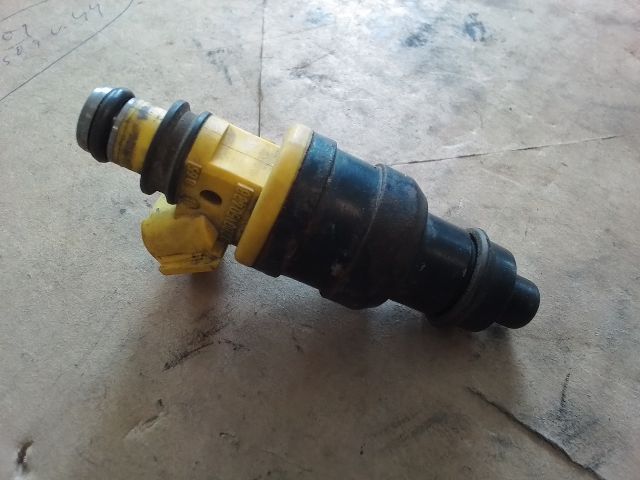 bontott TOYOTA AVENSIS T22 Porlasztó (1 db)