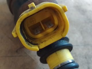 bontott TOYOTA AVENSIS T22 Porlasztó (1 db)