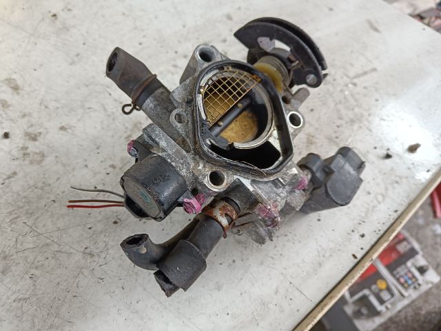 bontott TOYOTA AVENSIS T22 Fojtószelep (Mechanikus)