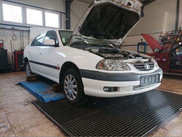 bontott TOYOTA AVENSIS T22 Generátor