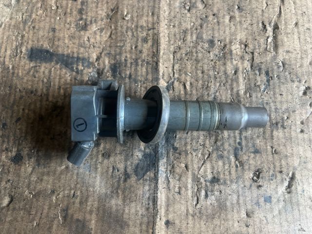 bontott TOYOTA AVENSIS T22 Gyújtótrafó