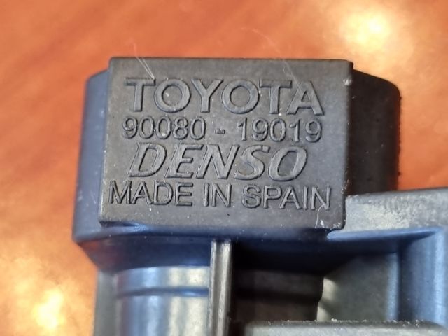 bontott TOYOTA AVENSIS T22 Gyújtótrafó