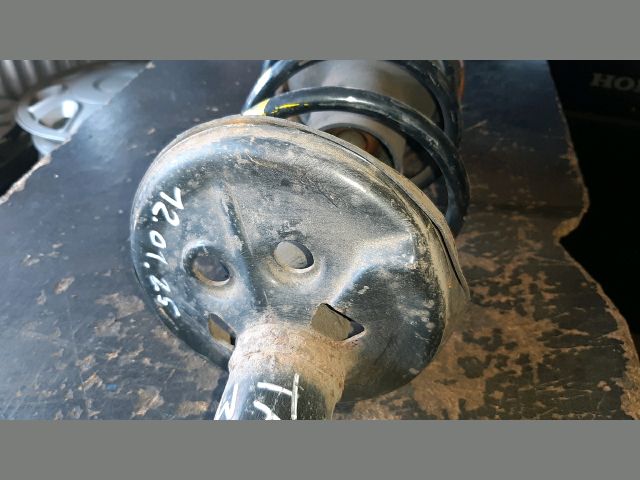 bontott TOYOTA AVENSIS T22 Jobb első Gólyaláb (Lengécsillapító, Rugó)