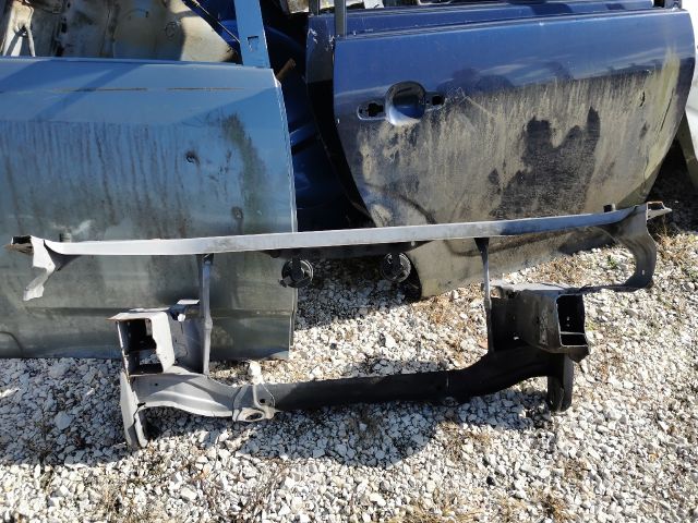 bontott TOYOTA AVENSIS T22 Komplett Homlokfal (Részeivel)