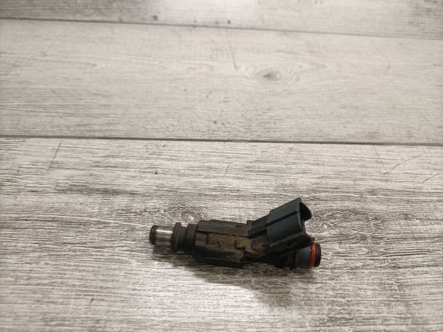 bontott TOYOTA AVENSIS T22 Porlasztó (1 db)