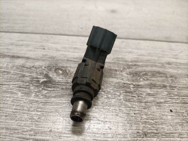 bontott TOYOTA AVENSIS T22 Porlasztó (1 db)