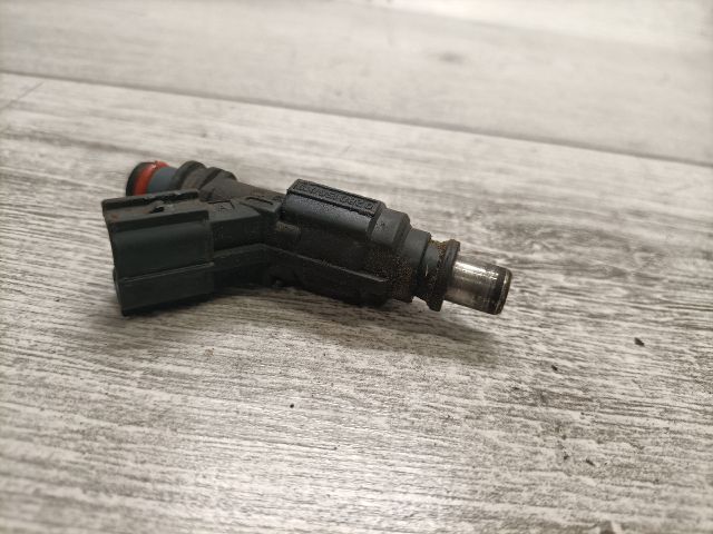 bontott TOYOTA AVENSIS T22 Porlasztó (1 db)