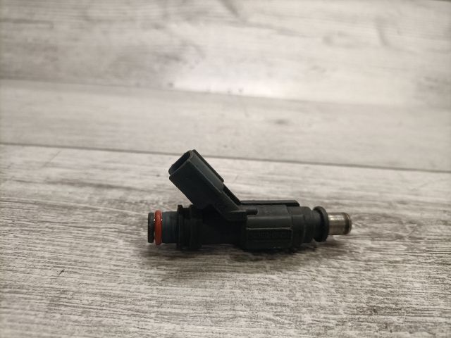 bontott TOYOTA AVENSIS T22 Porlasztó (1 db)