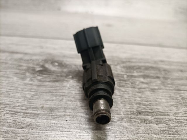 bontott TOYOTA AVENSIS T22 Porlasztó (1 db)