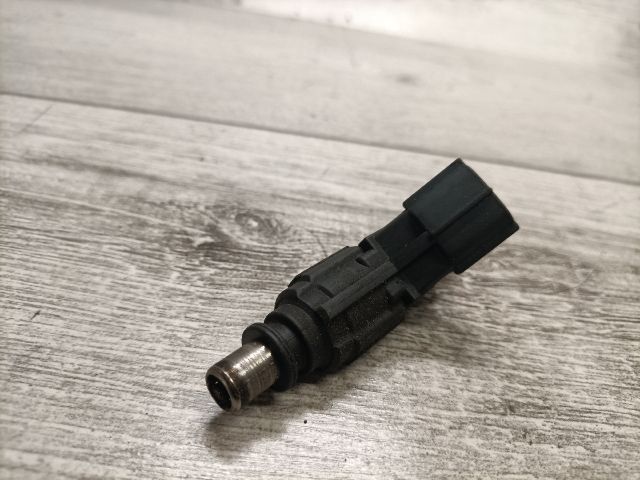 bontott TOYOTA AVENSIS T22 Porlasztó (1 db)