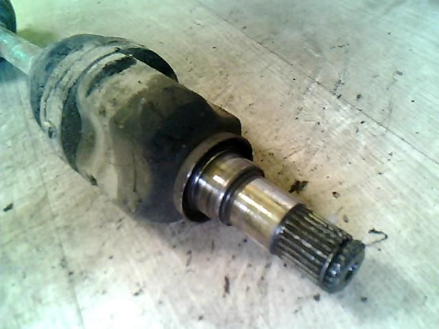 bontott TOYOTA AVENSIS T22 Bal Féltengely