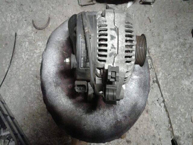 bontott TOYOTA AVENSIS T22 Generátor