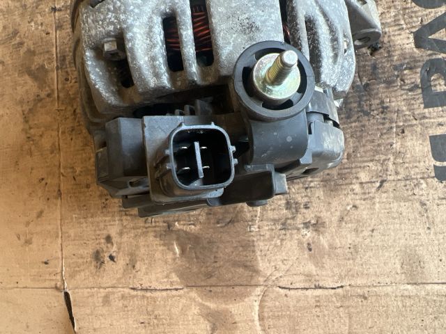 bontott TOYOTA AVENSIS T22 Generátor