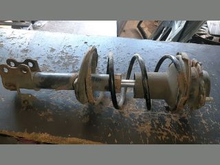 bontott TOYOTA AVENSIS T22 Jobb első Gólyaláb (Lengécsillapító, Rugó)