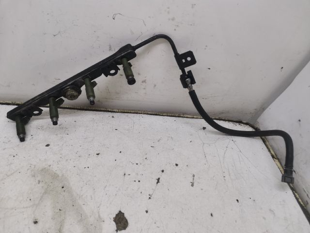 bontott TOYOTA AVENSIS T22 Porlasztó Sor / Híd